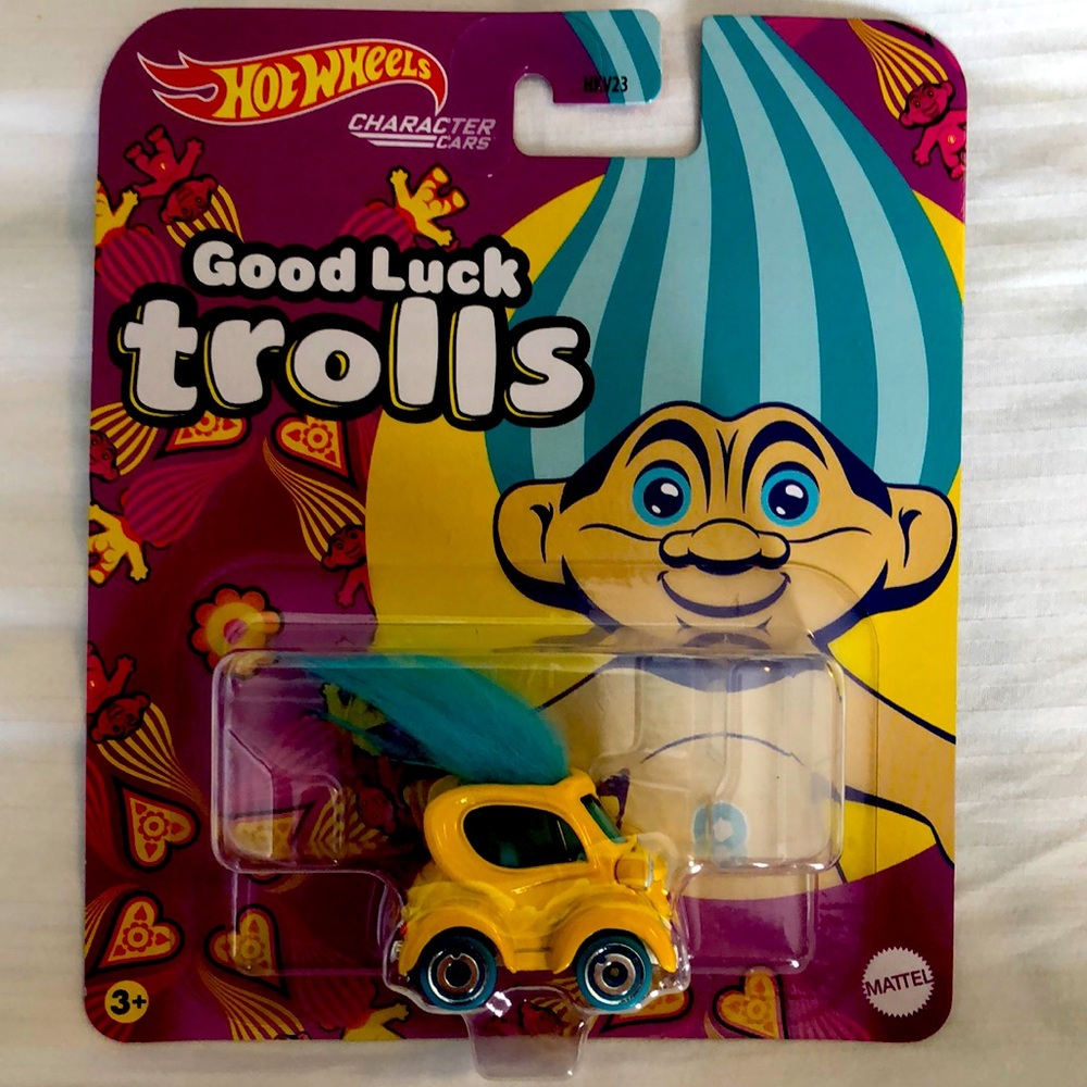 Hot Wheels 2023 Character Cars Good Luck TROLLS #HDL71 1:64 Scale Die-cast